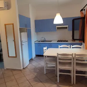 Kamarina Apartahotel